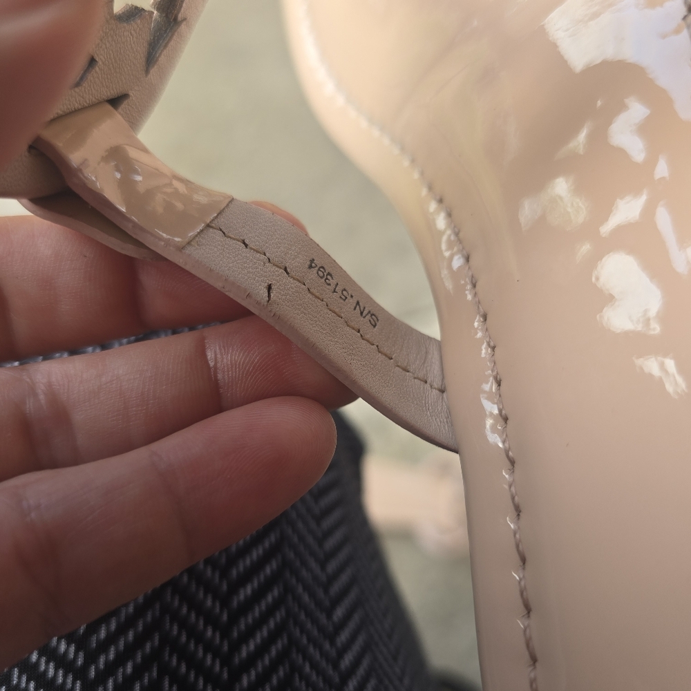Tory Burch Patent Logo Thong Sandals in Blush Nude - Picture 7 of 11